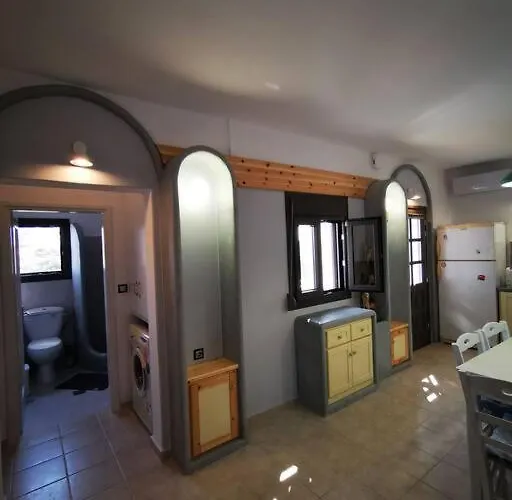 L'eros Grandma's House