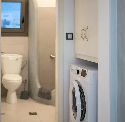 L'eros Grandma's House