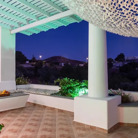 L'eros Grandma's House Lakkíon