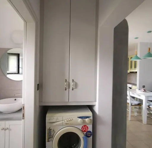 فيلة L'eros Grandma's House