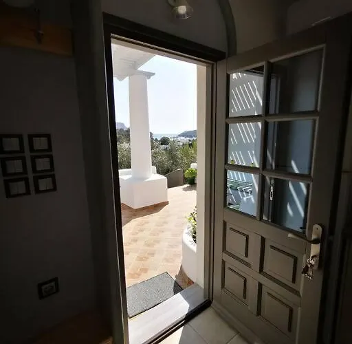 L'eros Grandma's House فيلة *