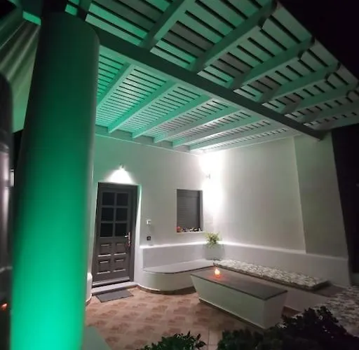 فيلة L'eros Grandma's House Lakkíon