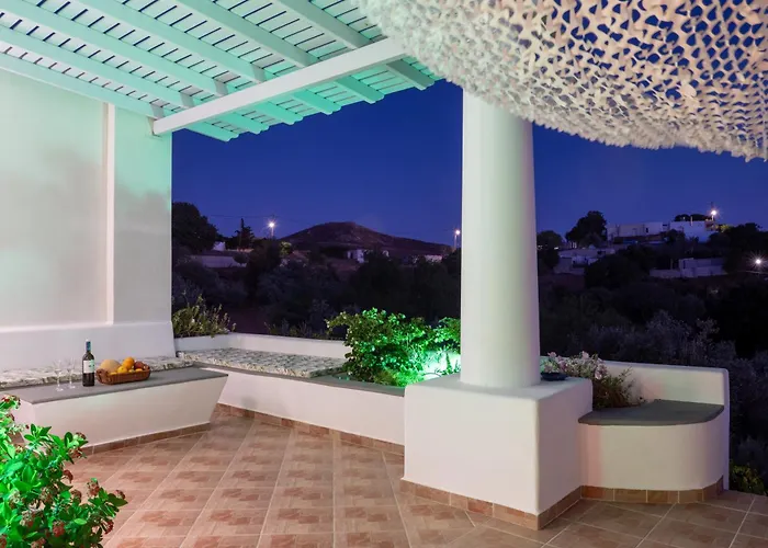 L'eros Grandma's House Lakkíon