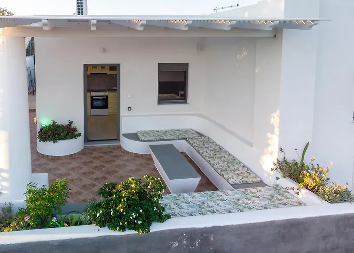 L'eros Grandma's House فيلة *