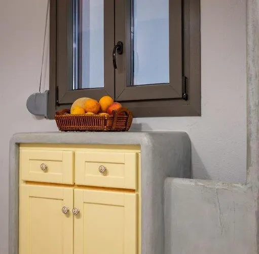 L'eros Grandma's House *