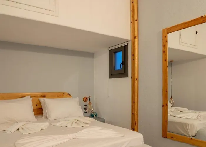 L'eros Grandma's House