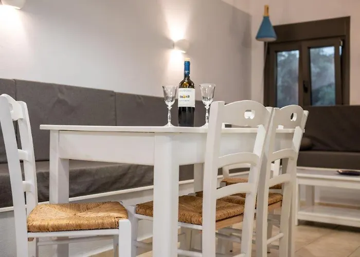 فيلة L'eros Grandma's House Lakkíon