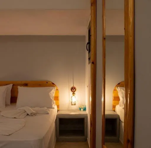 L'eros Grandma's House فيلة Lakkíon